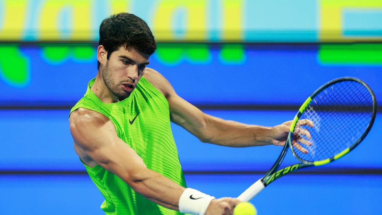 Alcaraz triumphiert in Doha