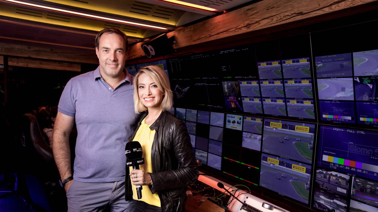Sarah Valentina (r.) und Patrick Simon werden auch in den kommenden Jahren die ADAC-Serien bei SPORT1 präsentieren