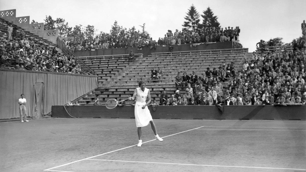 Hilde Sperling - French Open 1935, 1936 und 1937: Nach Graf gilt sie neben Aussem und Kerber als beste deutsche Spielerin. In ihrer bis 1952 andauernden Karriere holte sie 123 Titel in 16 Ländern