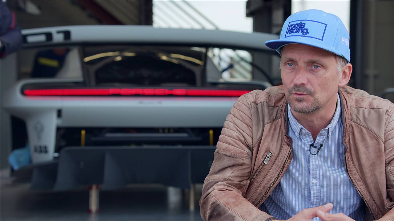 Triebwerk – Folge 2: Tim Schrick testet den Porsche Mission R I ab 6