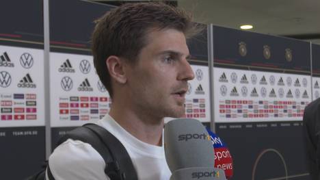Jonas Hofmann und Thomas Müller sprechen nach dem Nations-League-Spiel gegen England über die Elfmeterszene.