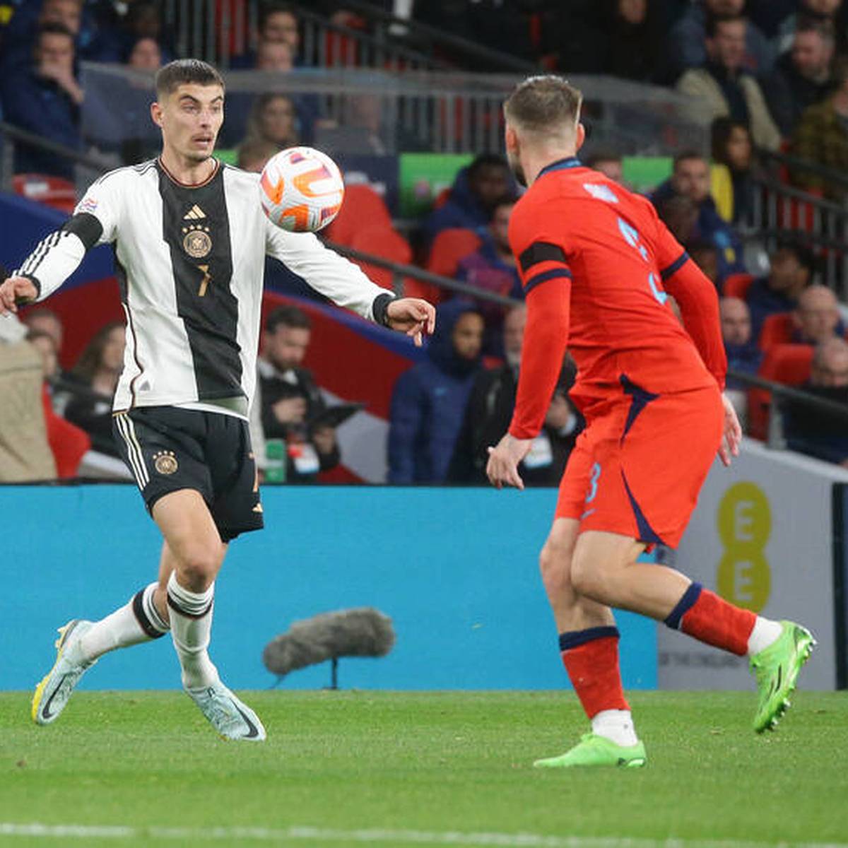 Die deutsche Fußball-Nationalmannschaft gibt eine 2:0-Führung gegen England aus der Hand und spielt dank Kai Havertz dennoch remis. Für Joshua Kimmich ist der Einbruch nach der Zwei-Tore-Führung „unerklärlich“.