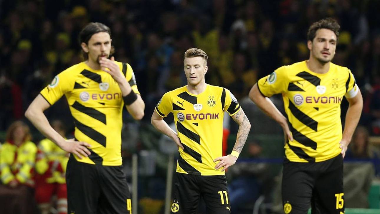 Neven Subotic zu seiner Zeit in Dortmund mit Marco Reus und Mats Hummels