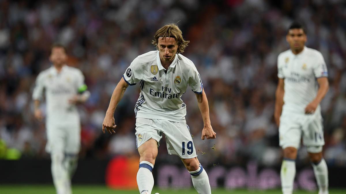 OFFENSIVES MITTELFELD - LUKA MODRIC: Der heimliche Lieblingsspieler vieler Real-Fans. Auffälig effektiv wurde der Kroate in der Champions League aber nicht, Modric war bisher an keinem Tor direkt beteiligt. Ganz knapper Vorteil für Juve - 6:5