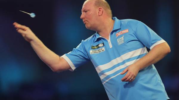 LONDON, ENGLAND - DECEMBER 16: Vincent van der Voort of The Netherlands in action during the First Round match between Vincent van der Voort and Keane Barry on Day 4 of the 2020 William Hill World Darts Championship at Alexandra Palace on December 16, 2019 in London, England. (Photo by James Chance/Getty Images)