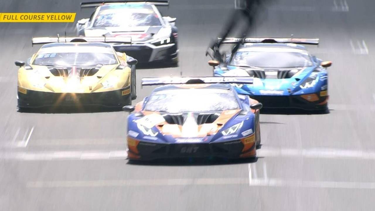 Chaos bei ADAC GT Masters: Lamborghini verliert seine Heckstoßstange