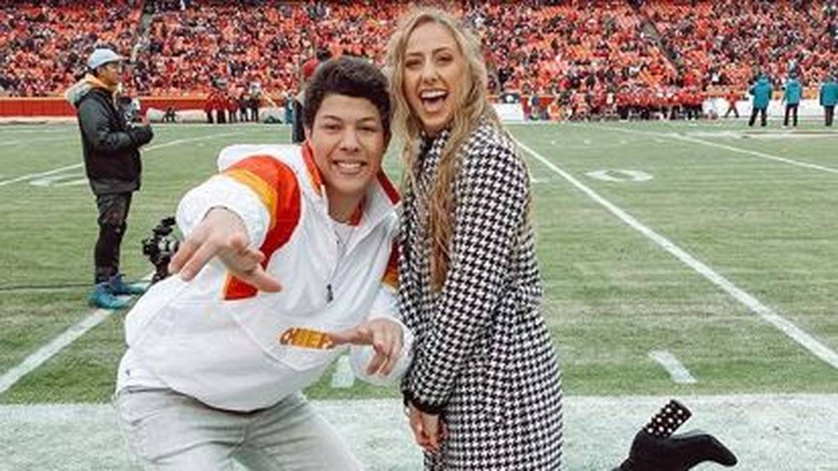 Gemeinsam mit den beiden Hunden Steel und Silver bewohnt das Paar eine Villa in Kansas City, die 1,75 Millionen Euro wert sein soll