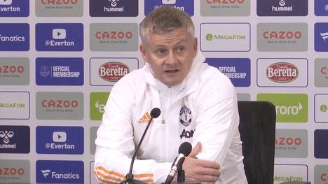 Ole Gunnar Solskjaer versteht den Spielplan nicht. Der United-Trainer redet sich wegen der frühen Anstoßzeit gegen Everton in Rage.