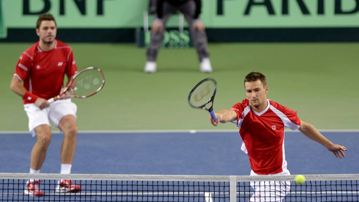 Die Schweizer müssen sich am Ende nach unfassbaren sieben Stunden und zwei Minuten geschlagen geben. Berdych/Rosol siegen mit  6:4, 5:7, 6:4, 6:7 und 24:22. Was für ein unglaubliches Match. Damit ziehen die Tschechen in Runde zwei ein