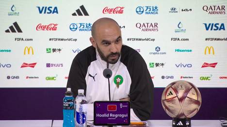 Marokkos Nationaltrainer Walid Regragui blickt auf die bisherige WM in Katar zurück und zeigt sich stolz auf seine Mannschaft.