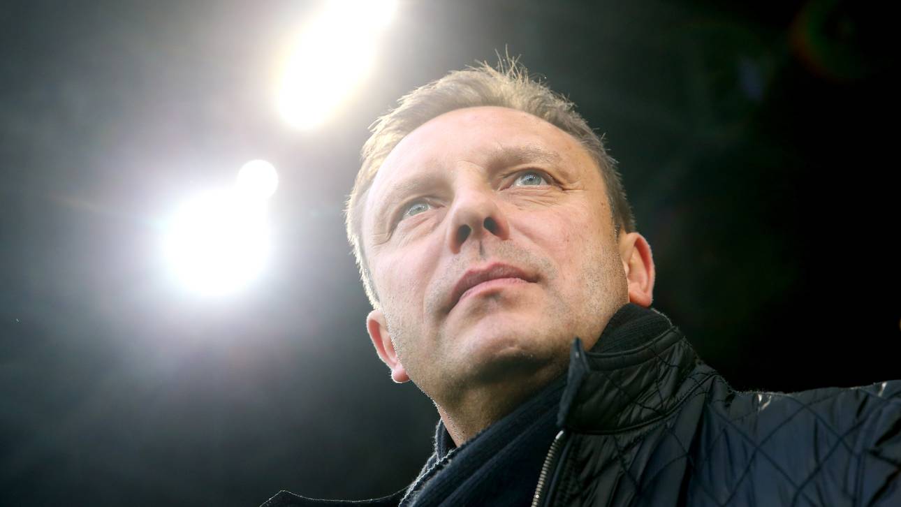 Breitenreiter: BVB ist Vorbild für S04