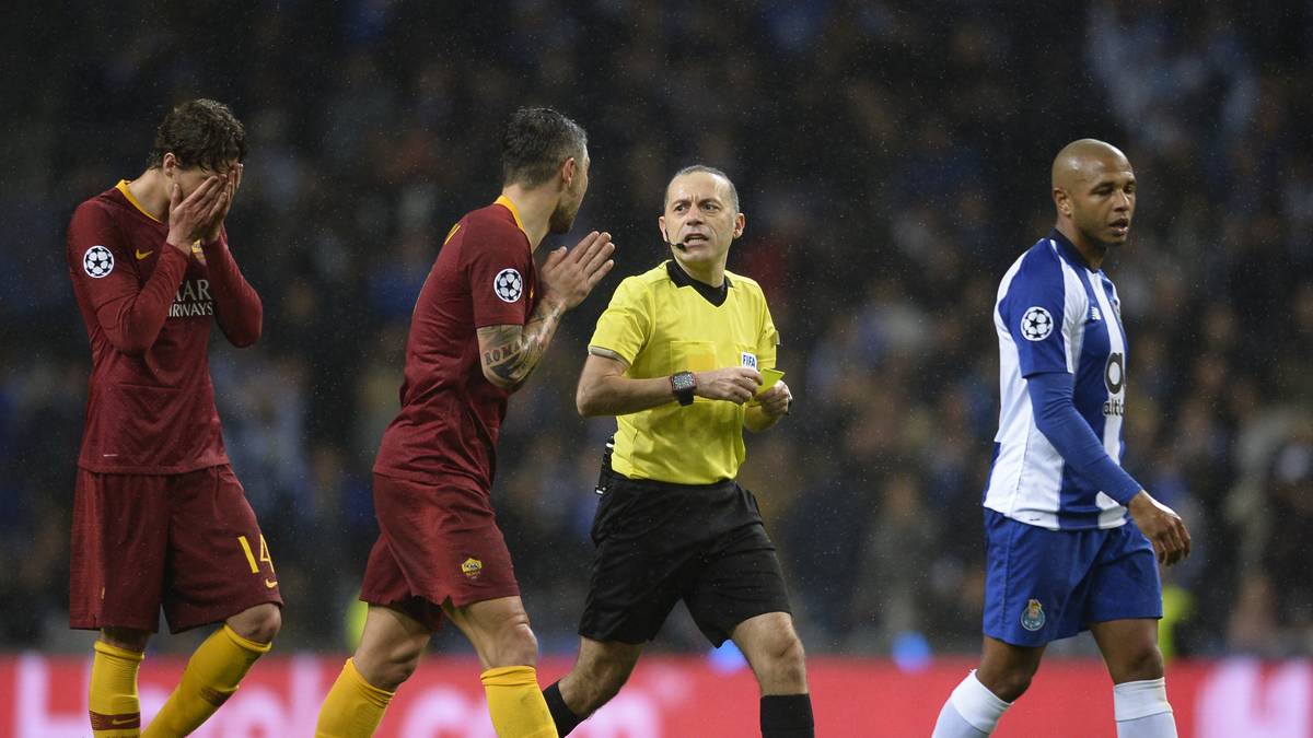 CORRIERE DELLO SPORT: "Schande! Schiedsrichter und Videobeweis versenken AS Rom. Ein ungerechteres Ende dieser CL-Saison hätte es für AS Rom nicht geben können."