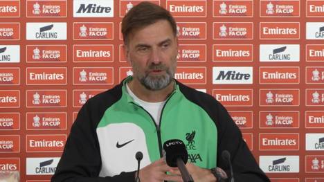 Der FC Liverpool pfeift aufgrund der anhaltenden Verletzungsmisere aus dem letzten Loch. Trainer Jürgen Klopp hofft derweil vor der Partie im FA Cup gegen Southampton auf ein Wunder.