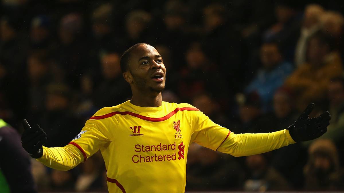 2014: RAHEEM STERLING (FC Liverpool) - Raheem Sterling ist eines der verheißungsvollsten Talente aus dem Mutterland des Fußballs. Nach Wayne Rooney ist er erst der zweite Engländer, der den Award der "Tuttosport" in seiner Vitrine stehen hat. Mittlerweile befindet sich der Flügelflitzer unter den Fittichen von Pep Guardiola bei Manchester City