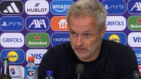 Christian Wück spricht nach dem EM-Halbfinaleinzug der deutschen Nationalmannschaft von einem unvergesslichen Abend. Der Trainer erklärt, dass dieses Spiel nur mit Kampfgeist und Mentalität gewonnen werden konnte.