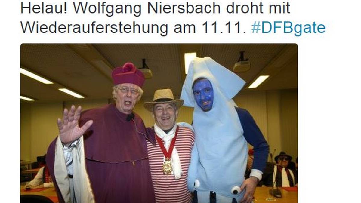 Wobei: Es gibt auch Niersbach-Anhänger, die haben die Hoffnung noch nicht aufgegeben