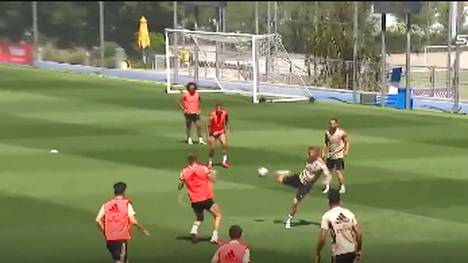 Das weiße Ballett zaubert im Training: Vor dem Spiel gegen Espanyol Barcelona hagelt es Traumtore bei den Königlichen.Auch Kroos zeigt was er kann.