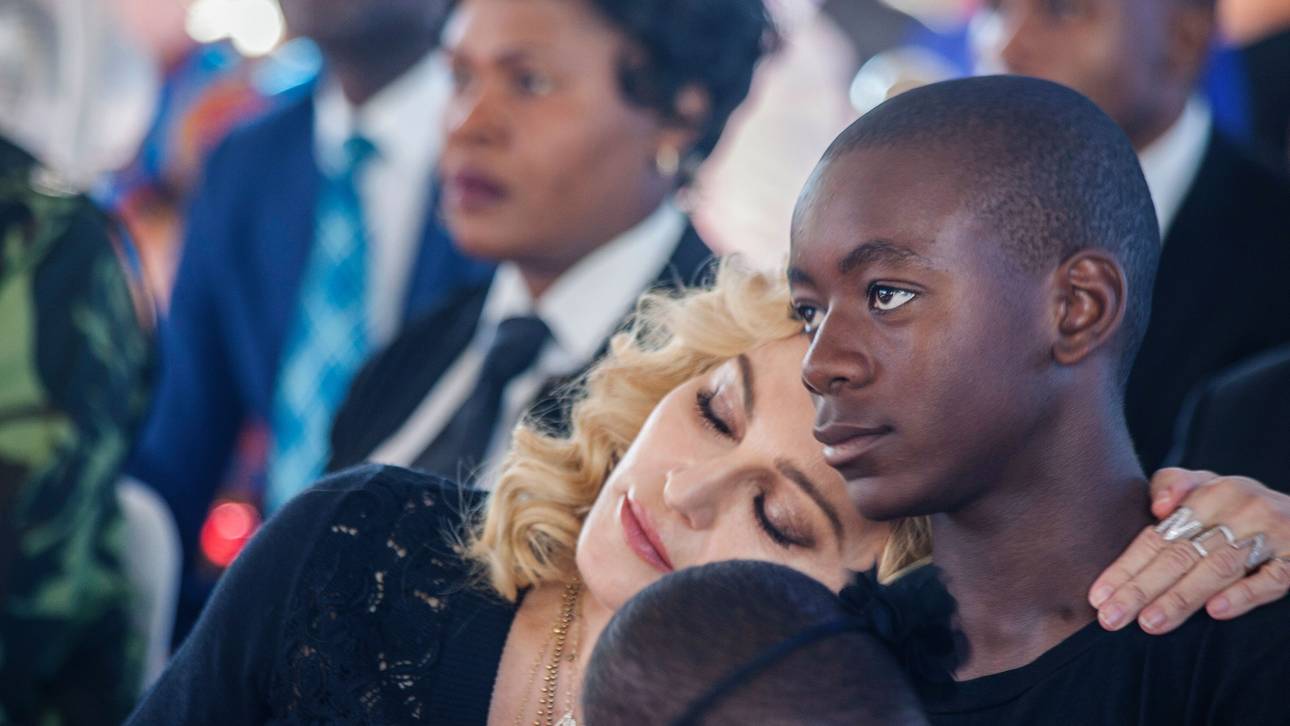 Madonna folgt Sohn nach Lissabon