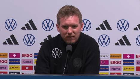 Jonas Urbig hat beim Spiel des FC Bayern gegen Union Berlin gepatzt. Bundestrainer Julian Nagelsmann äußert deswegen einen Wunsch an die Journalisten.
