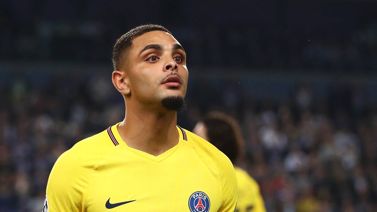 Platz 11: LAYVIN KURZAWA (25/Paris Saint-Germain): Der 25-jährige Franzose ist im Starensemble von PSG Stammspieler hinten links. Als Teil der starken Viererkette von Paris half der Nationalspieler, das es in der Champions League noch kein Gegentor gab. Nach vorne noch zu unauffällig      