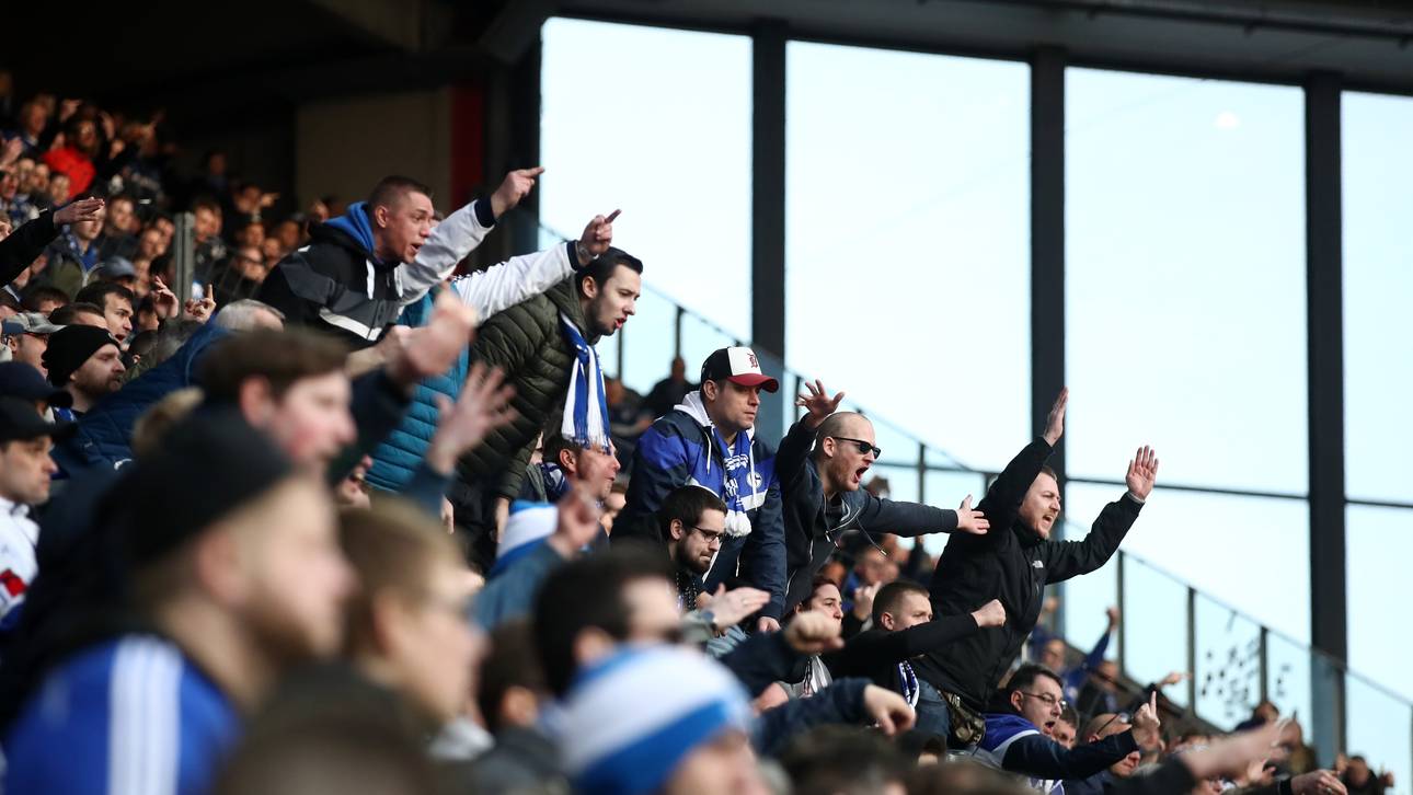 Schalke-Fans ätzen gegen Klub