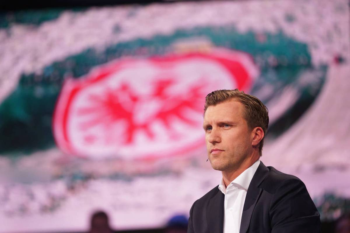  Seit 2021 ist Markus Krösche der Sportvorstand von Eintracht Frankfurt – seitdem hat er für insgesamt rund 450 Millionen Euro an Transfer-Einnahmen gesorgt. Kein Wunder also, dass der SGE-Macher auch woanders Begehrlichkeiten weckt.