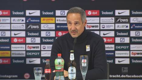 Adi Hütter bewies gegen RB Leipzig Mut und startete unter anderem mit Erik Durm als Rechtsverteidiger. Der Eintracht-Coach erklärt, wieso er sich für Durm entschieden hat.