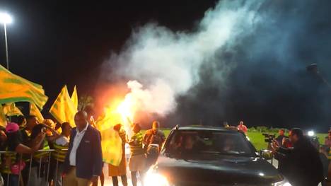 Nach Ancelottis Abgang von Real Madrid wurde der Spanier in Brasilien von zahlreichen Fans als neuer Nationaltrainer in empfang genommen.