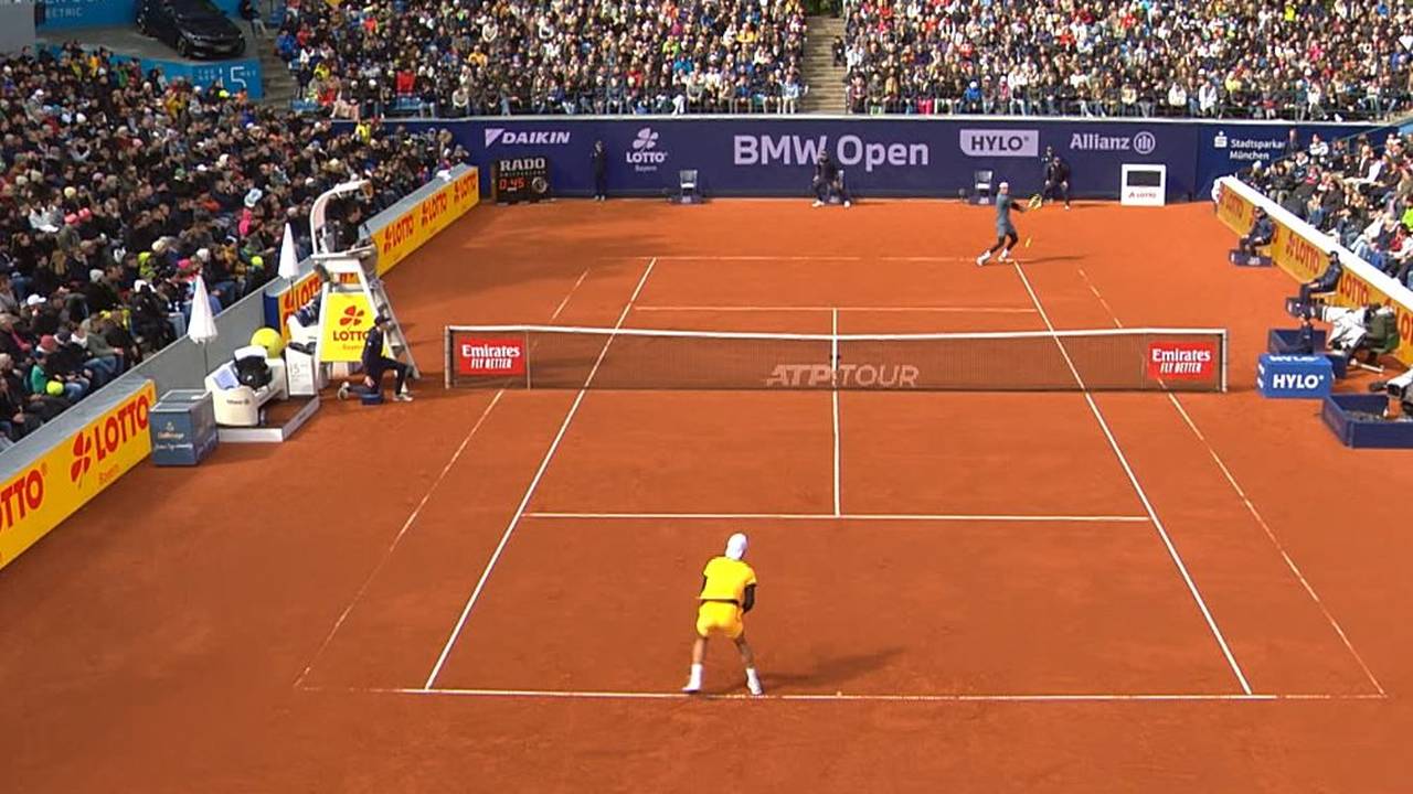 BMW Open: Hier fegt Jan-Lennard Struff über Holger Rune hinweg