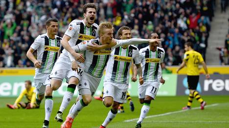 Oscar Wendt feiert sein Tor gegen Borussia Dortmund