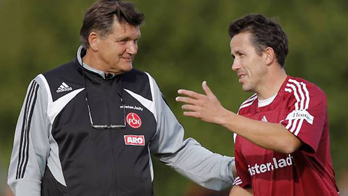 "Wir mussten das Training abbrechen, weil einige Spieler vor Freude in Tränen ausgebrochen sind." (nach einer Vertragsverlängerung)