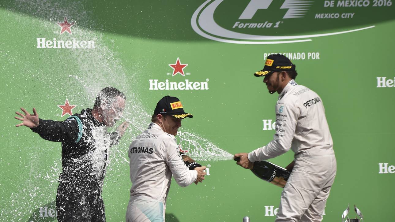 Hamilton siegt, Rosberg in Partylaune