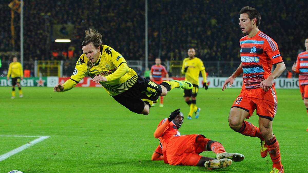 TEILZEIT-GEWINN - CHRIS LÖWE (22, Wechsel 2011/12): Kam aus der Dritten Liga und sollte Druck auf Schmelzer machen. Spielte zumindest zeitweise regelmäßig, nach zwei Jahren war aber Schluss beim BVB. Über Kaiserslautern ist Löwe mittlerweile bei Huddersfield Town gelandet