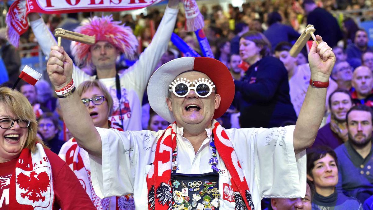 Voller Vorfreude erwarten die polnischen Fans das Duell ihrer Mannschaft gegen Brasilien