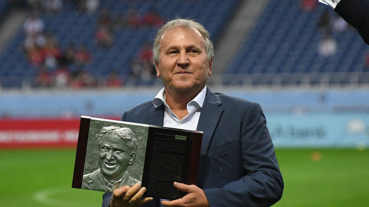 Zico-Comeback in Japan