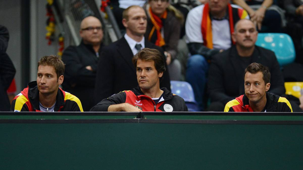 2014 SPANIEN - DEUTSCHLAND: In der ersten Runde trifft das deutsche Team auf den großen Favoriten. Aber nach zwei Einzel führte Deutschland 2:0 und konnte mit dem Doppel alles klar machen. Tommy Haas und Philipp Kohlschreiber wurden kurzfristig zusammengelegt und gewannen überraschend in vier Sätzen. Die ersten drei Sätze werden alle im Tie-Break entschieden
