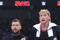 Ihn hatten Logan Paul und Finn Balor nicht auf der Rechnung: Der frühere Universal Champion Braun Strowman kehrt nach langer Verletzungspause zurück - und räumt auf!