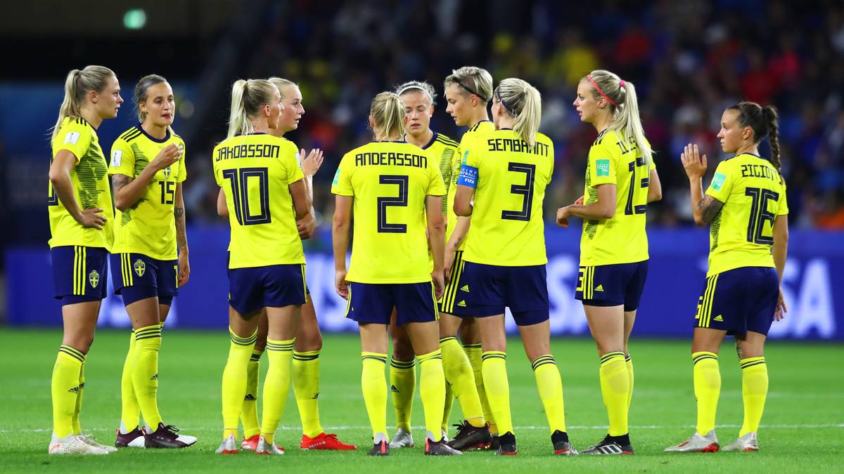PLATZ 10 - SCHWEDEN: Auch die schwedische Mannschaft ist im Umbruch, Superstars wie Lotta Schelin sind nicht mehr dabei. Schweden fehlt die Qualität und Technik früherer Jahre, dennoch präsentieren sich die Skandinavierinnen gut strukturiert und sollten nicht auf die leichte Schulter genommen werden