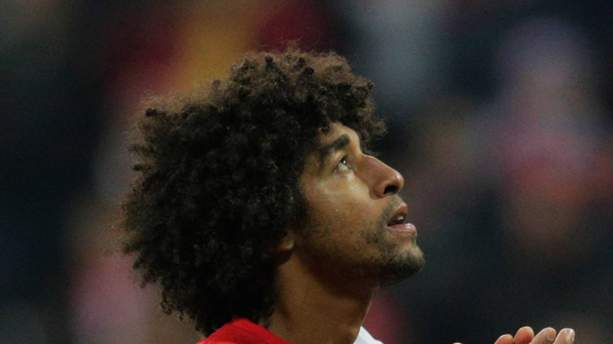 DANTE: Der Brasilianer betritt die Partyzone, als seine Kollegen schon die schönsten Tänze aufgeführt haben. Ohne SPORT1-Note