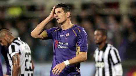 Mario Gomez vom AC Florenz gegen Juventus Turin