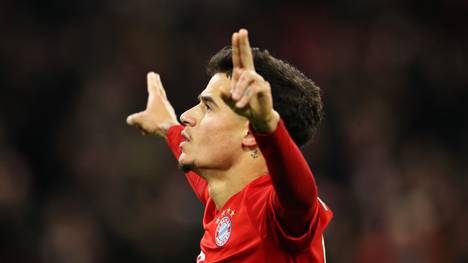 MUNICH, GERMANY - DECEMBER 14: Philippe Coutinho of FC Bayern Muenchen celebrates scoring his sides third goal during the Bundesliga match between FC Bayern Muenchen and SV Werder Bremen at Allianz Arena on December 14, 2019 in Munich, Germany. (Photo by Alexander Hassenstein/Bongarts/Getty Images)