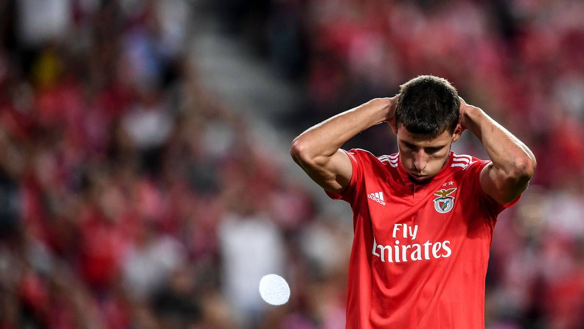 RUBEN DIAS (IV/21/28 Mio.): Trotz seines jungen Alters ist Ruben Dias bei Benfica und in der portugiesischen Nationalmannschaft in der Innenverteidigung gesetzt. Der 21-Jährige soll in die großen Fußstapfen der Europameister Pepe, Jose Fonte und Bruno Alves treten