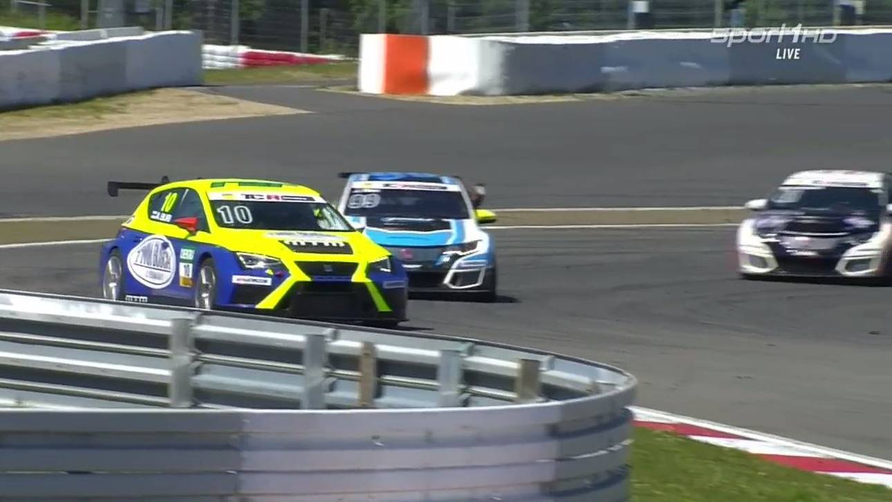 TCR: Buri feiert bei Seat-Doppelsieg