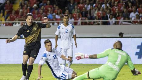 Bryan Oviedo (l.) traf bei Costa Ricas Auftaktsieg beim Gold Cup