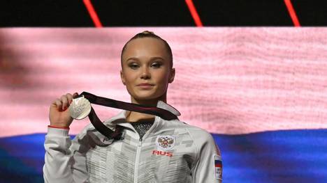 Angelina Melnikowa holte Silber im Mehrkampf