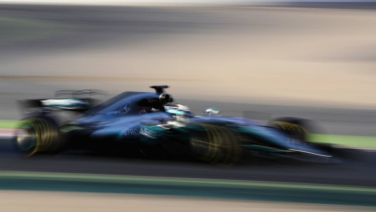 Aber Bottas ist am Mittwochvormittag nicht nur der schnellste, sondern auch der fleißigste Tester. Der Finne dreht insgesamt 70 Runden, bevor er das Cockpit später seinem Teamkollegen Lewis Hamilton überlasst