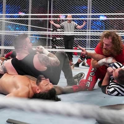 Bei den WWE Survivor Series spitzt sich die große Story um Sami Zayn und Roman Reigns‘ Bloodline zu: Zayn trifft bei den „War Games“ eine folgenschwere Entscheidung.