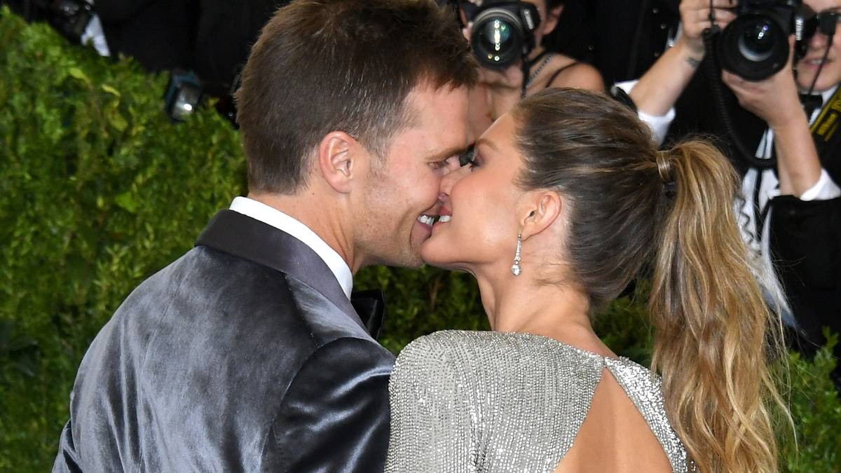 Ihre Liebe zeigt das Paar regelmäßig bei öffentlichen Auftritten, unter anderem bei der Met Gala in New York. Ein Küsschen hier ...