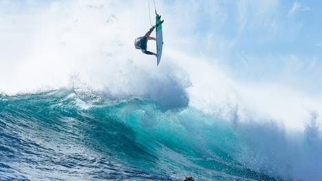 How to Surf Tricks – Vom Bottom Turn zum Air Reverse