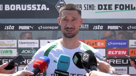 Tim Kleindienst verpasste verletzungsbedingt Großteile der letzten Saison und damit auch den WM-Zug. Den Umbruch beim DFB verfolgt der Gladbach-Stürmer allerdings gelassen.